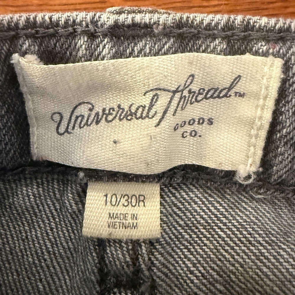 Universal Thread Charcoal Denim Jeans - Picture 3 of 6